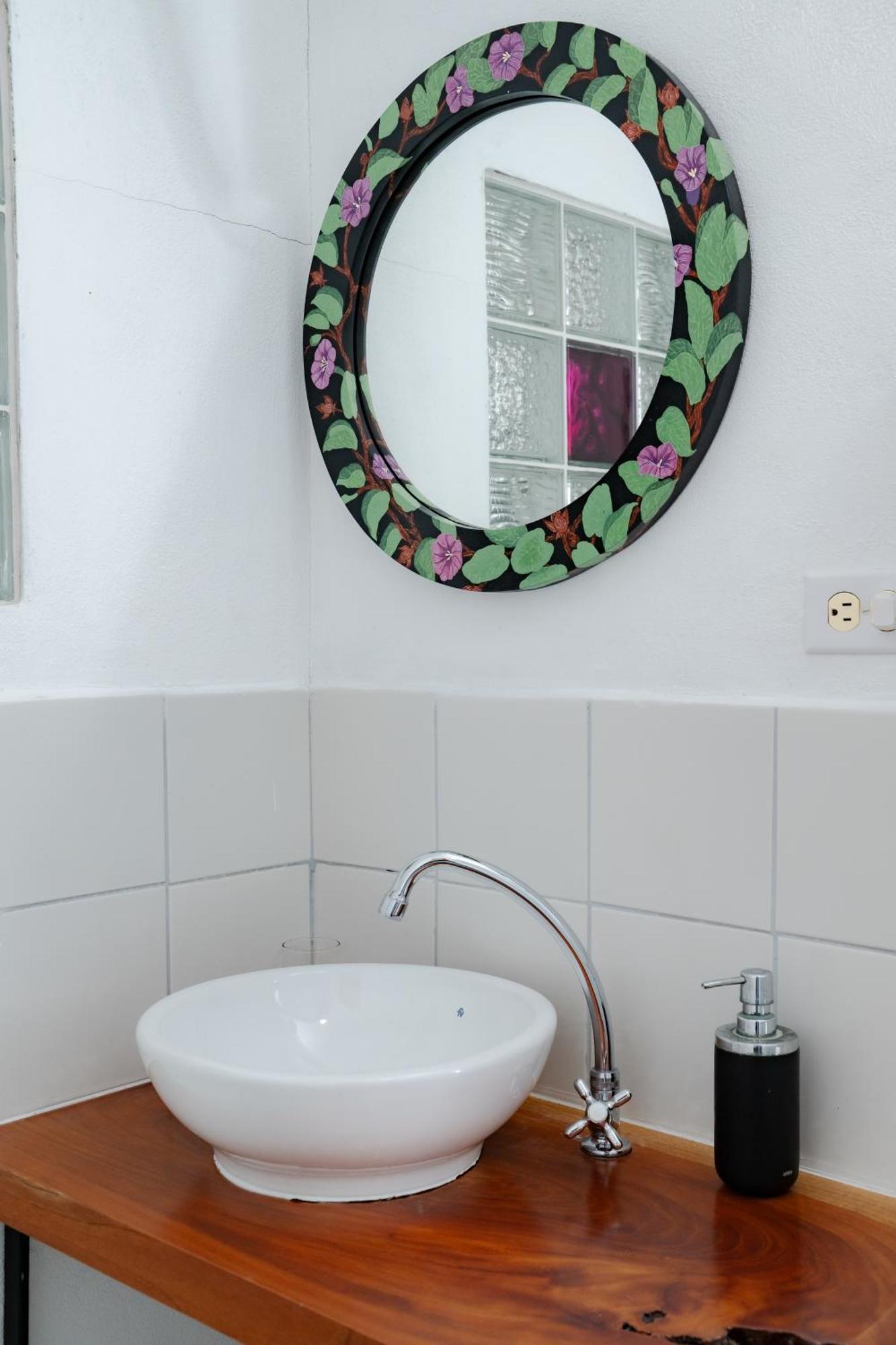 La K-Leta Boutique Guesthouse Puerto Ayora  Dış mekan fotoğraf