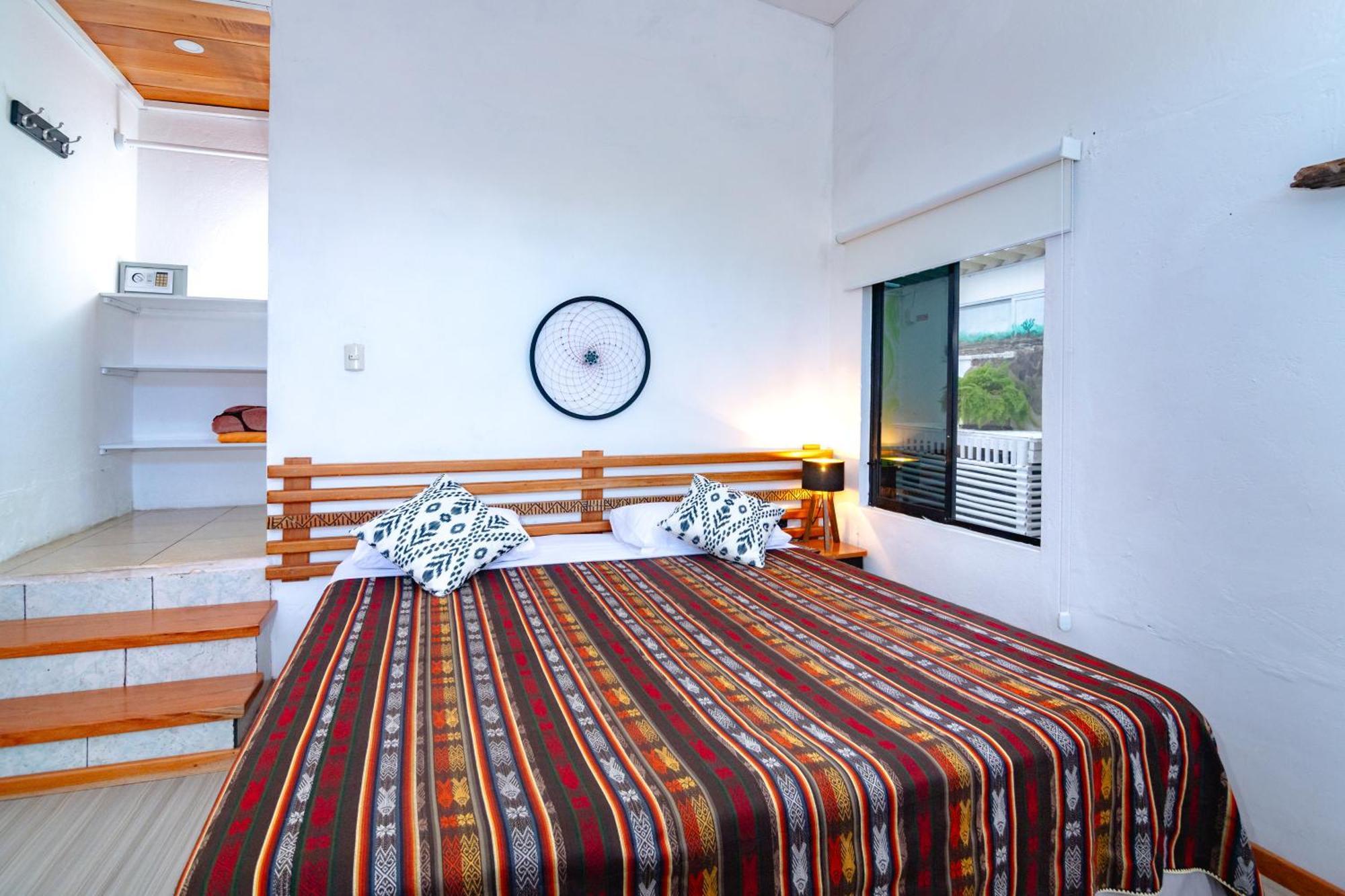 La K-Leta Boutique Guesthouse Puerto Ayora  Dış mekan fotoğraf