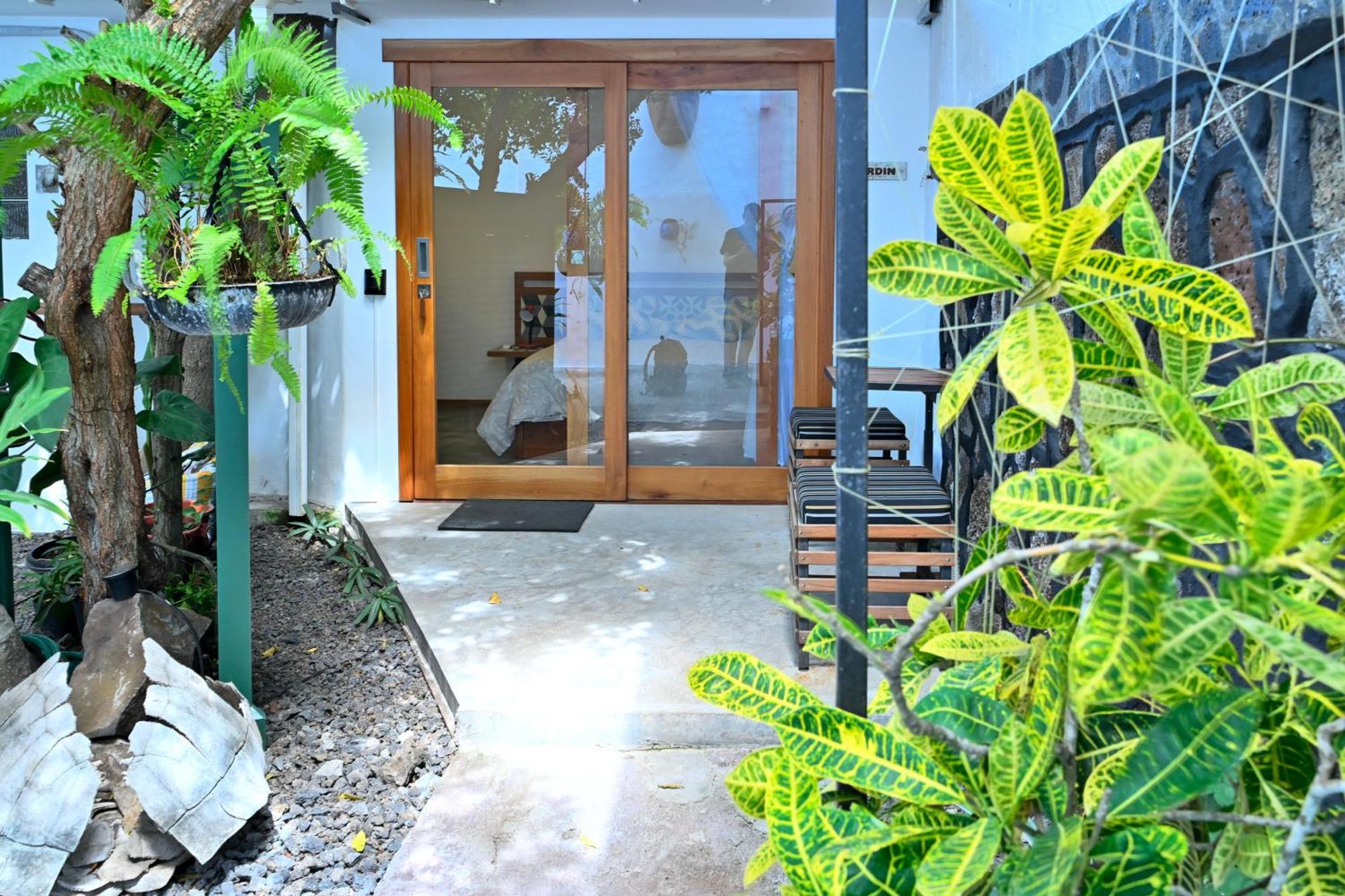 La K-Leta Boutique Guesthouse Puerto Ayora  Dış mekan fotoğraf