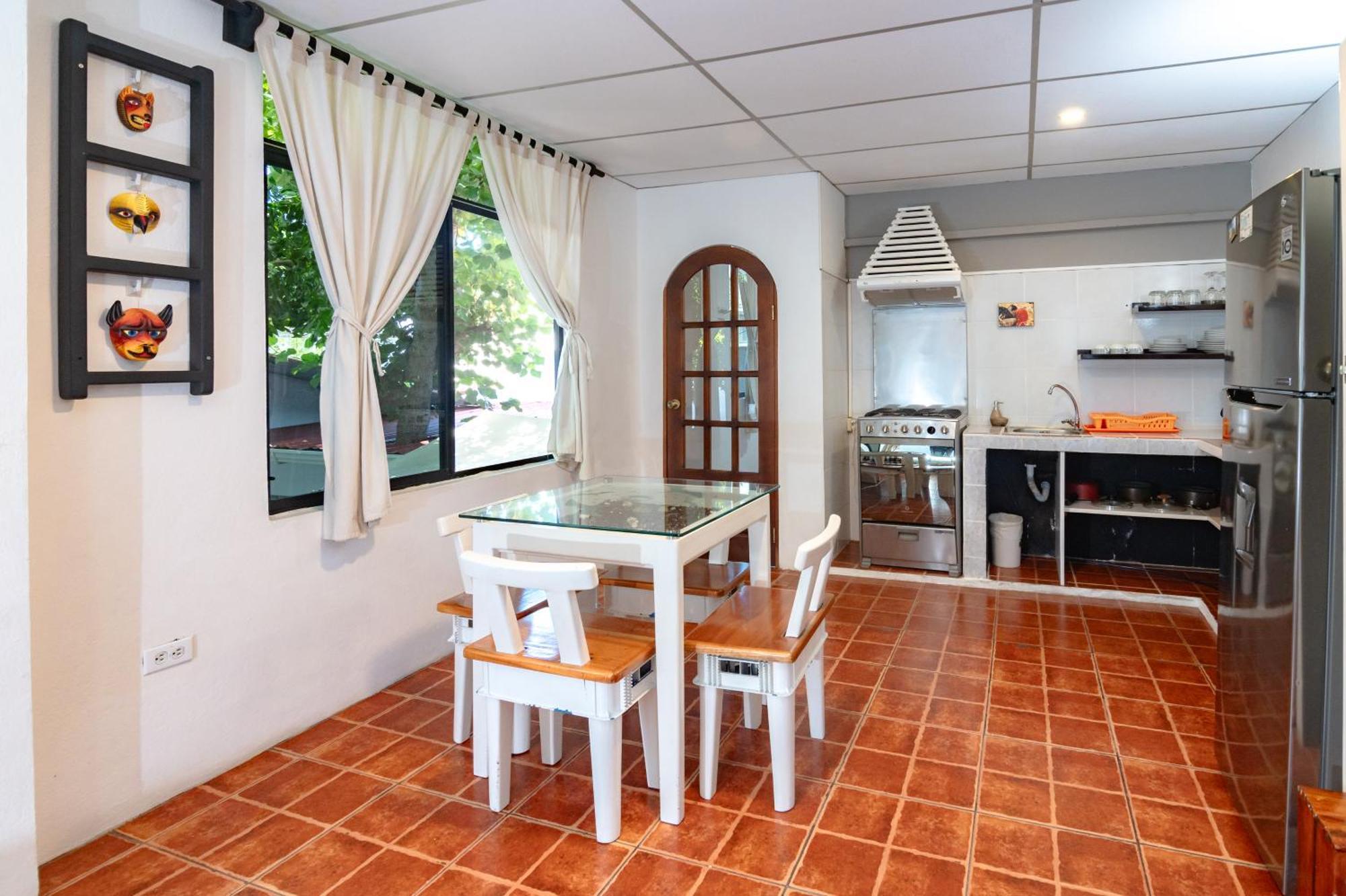 La K-Leta Boutique Guesthouse Puerto Ayora  Dış mekan fotoğraf